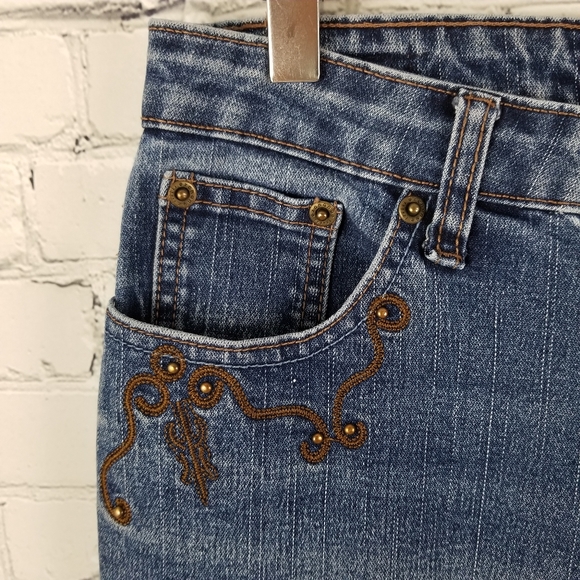 FRILL DENIM | embroidered studded mom jeans - Picture 4 of 7